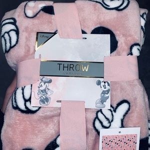 Disney Minnie and Mickey Mouse throw blanket